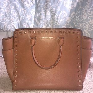 Michael Kors Large Studded Selma Handbag 💕